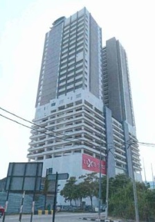 Hotel Lexis Suites, No. 28, Jalan Teluk Kumbar, 11920 Bayan Lepas, Penang