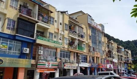 Jalan Batu Caves, Taman Batu Caves, 68100 Batu Caves, Selangor Office Unit