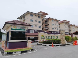 Blok F, Fasa 3, Jalan Dato Jaafar, Apartment Larkin Residence, 80350 Johor Bahru, Johor