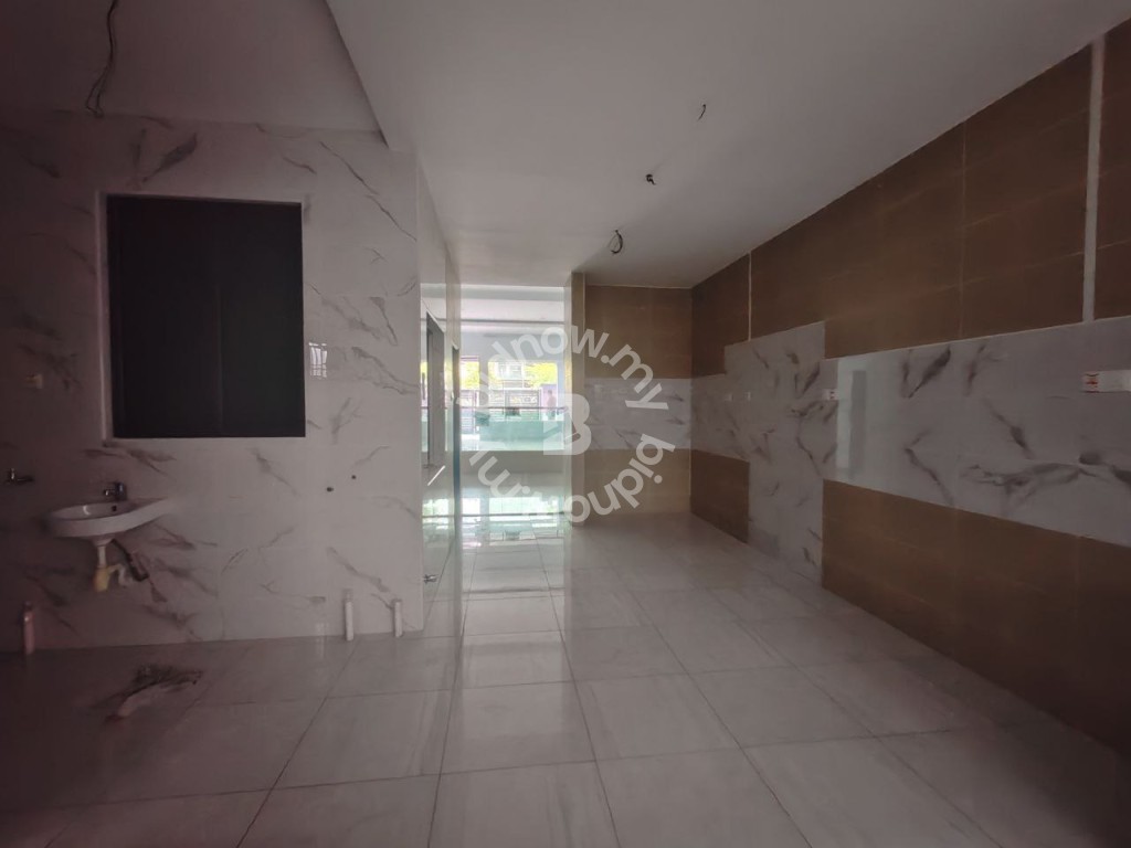 [BRAND NEW + EXTENDED]2Storey Freehold Gated D'Premier Damai Perdana