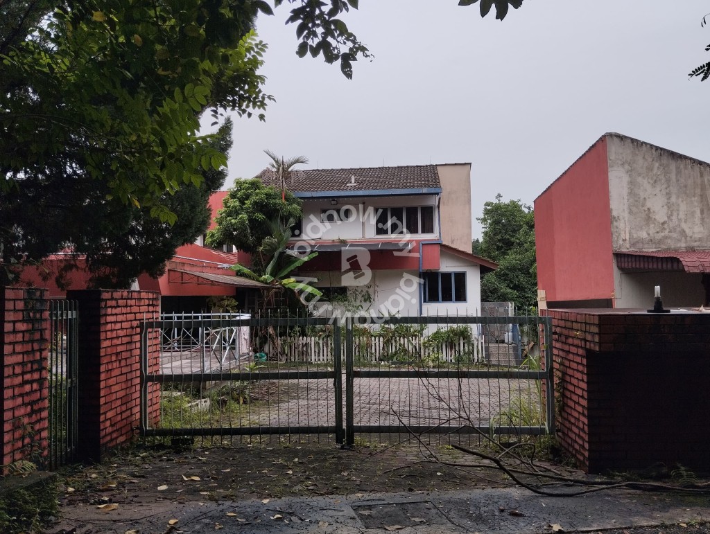 RARE INVESTMENT: 4 STOREY BUNGALOW IN TAMAN DUTA @ RM7M(Below Market Value)