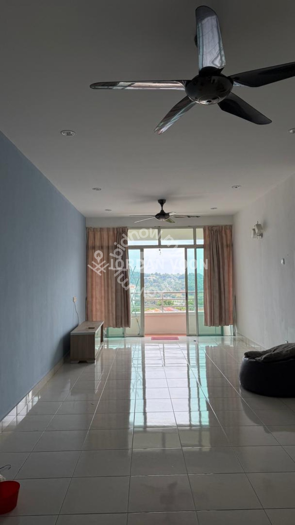 Fire Deal! Regency Heights Tastefully Furnished Well Maintained Unit