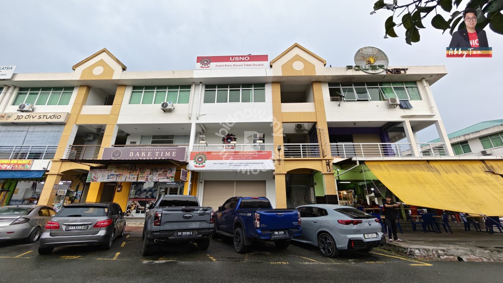 Penampang shoplot with approximately 8.18% gross rental yield — can consider bah!